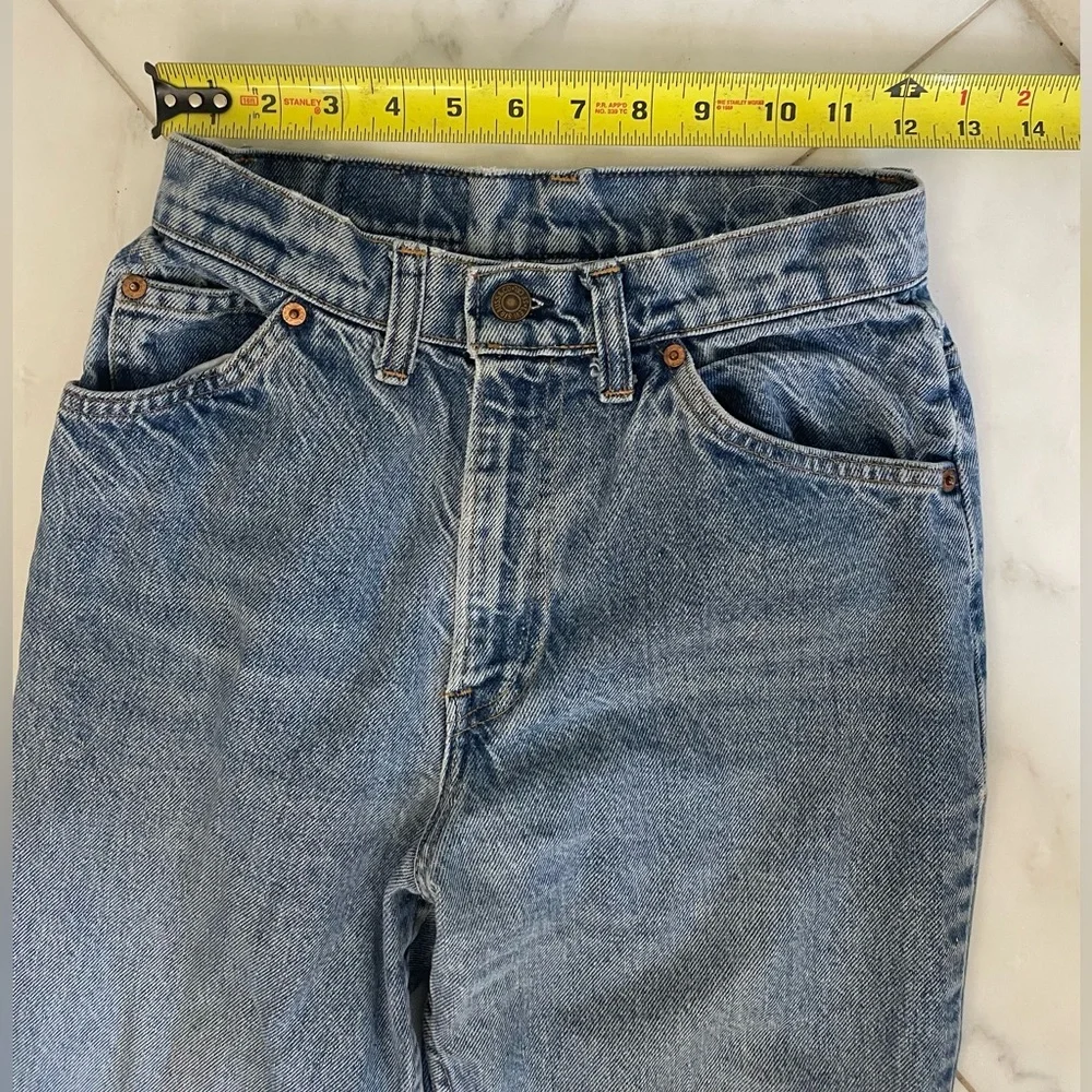 Vintage Levi’s orange tag denim jeans size 9 (waist 25) medium wash EUC - Picture 2 of 11